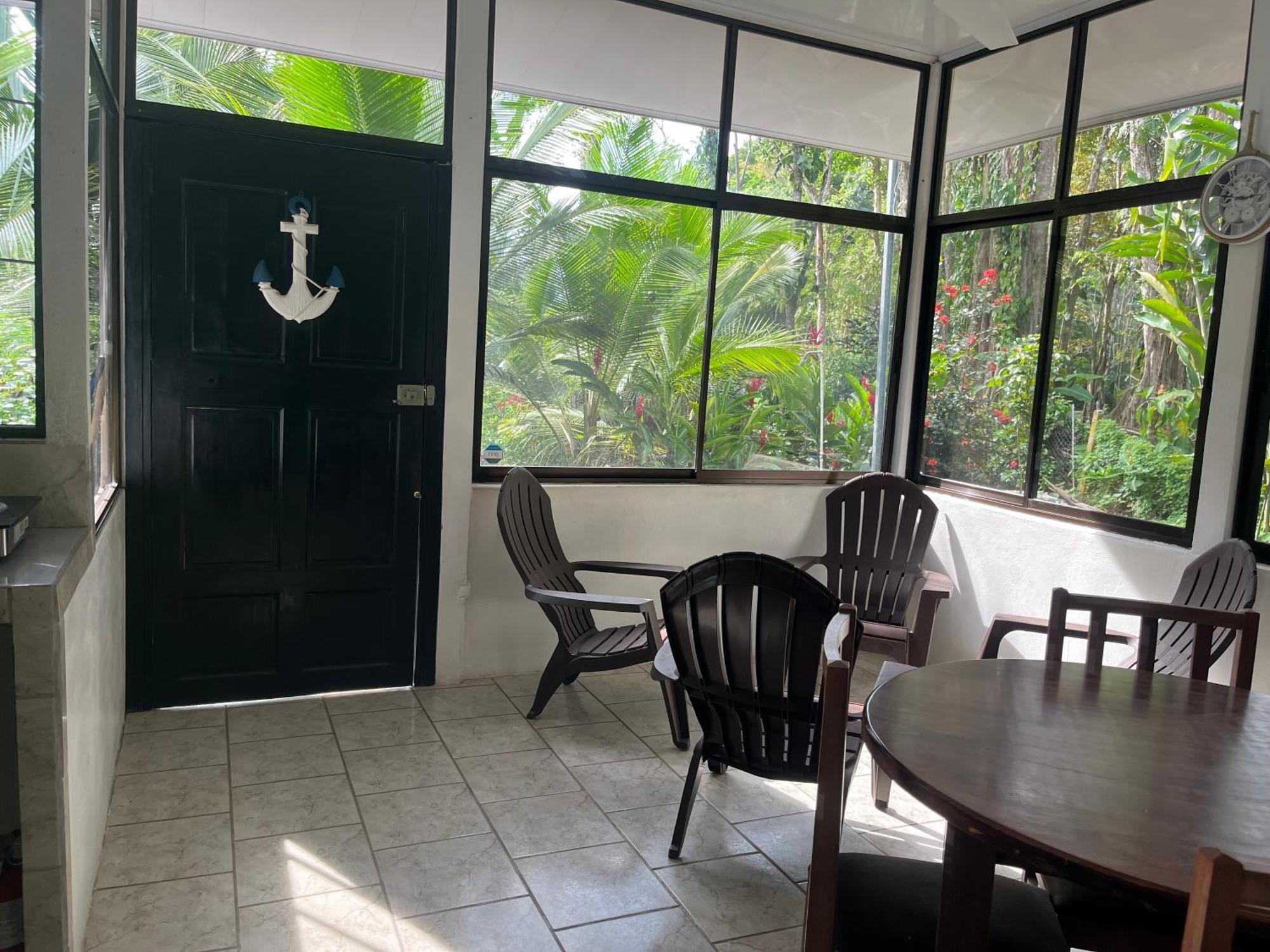 Beachfront Apartment Punta Uva Exterior photo